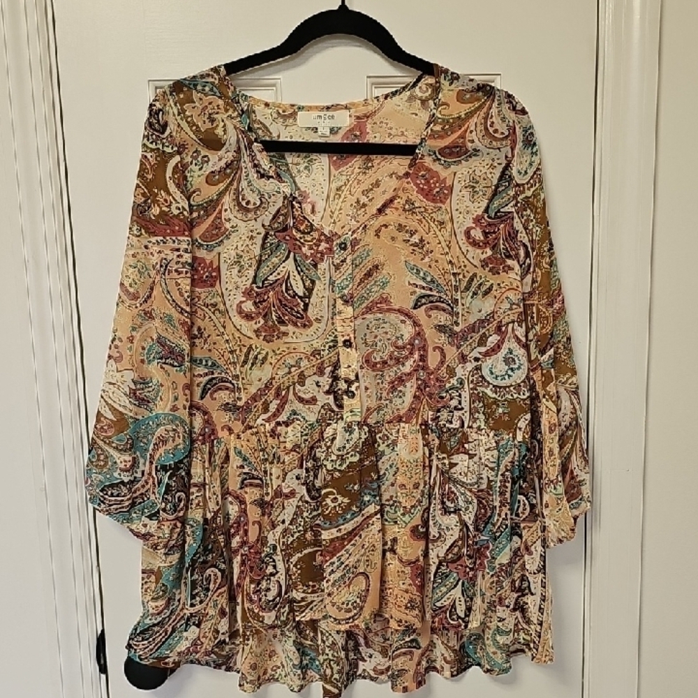 Umgee Paisley Print With Soft Autumn Hues. Runs Smaller Than L